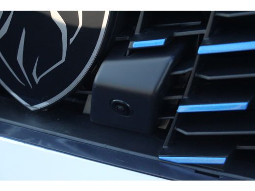 Peugeot 208 1.2 Hybrid 110 e-DCS6 GT | Adeptive cruise | 360 cam | Carplay | Climate | Navi | ActivLease financial lease