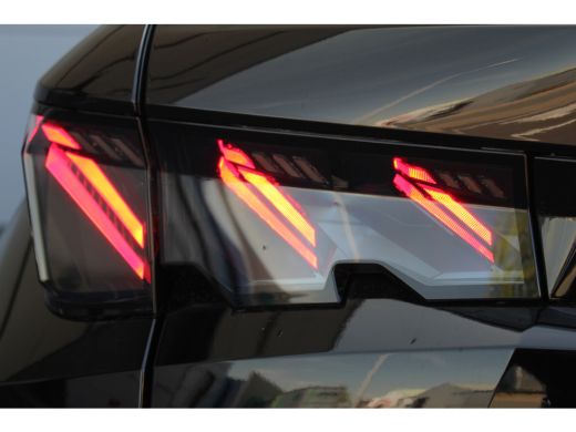 Peugeot 5008 1.2 Hybrid 145 GT | Memory | Massage | ACC & BLIS | 360 cam | elec. Klep. |st.verwarming V+A Memo... ActivLease financial lease