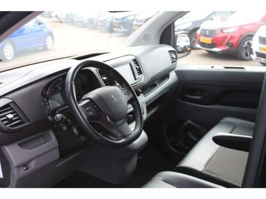 Peugeot Expert 2.0 BlueHDI 120 Compact Urban | Automaat | Navigatie | Camera | 3-Zits | Lichtmetaal | Parkeersen... ActivLease financial lease