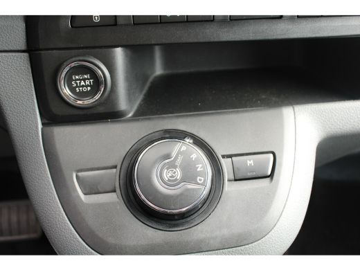 Peugeot Expert 2.0 BlueHDI 120 Compact Urban | Automaat | Navigatie | Camera | 3-Zits | Lichtmetaal | Parkeersen... ActivLease financial lease