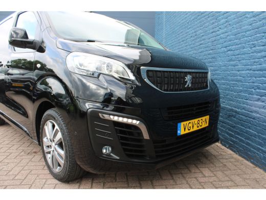 Peugeot Expert 2.0 BlueHDI 120 Compact Urban | Automaat | Navigatie | Camera | 3-Zits | Lichtmetaal | Parkeersen... ActivLease financial lease