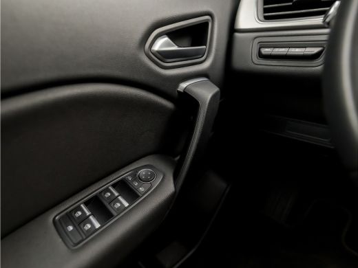 Renault Captur 1.3 TCe 140 Intens 141Pk Automaat (APPLE CARPLAY, GROOT NAVI, VIRTUAL COCKPIT, STOELVERWARMING, S... ActivLease financial lease