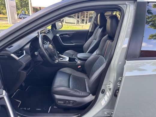 Toyota RAV4 2.5 Hybrid AWD ADVENTURE | 06-10141018 Voor meer informatie ActivLease financial lease