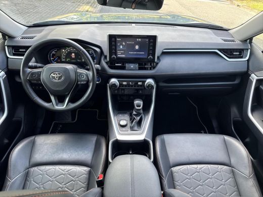 Toyota RAV4 2.5 Hybrid AWD ADVENTURE | 06-10141018 Voor meer informatie ActivLease financial lease