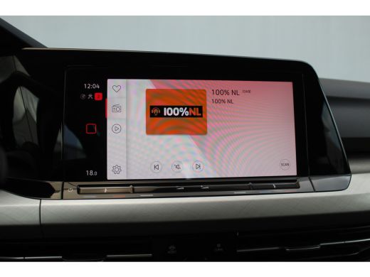 Volkswagen Golf 1.5 eTSI Style | Camera | Carplay | Navi | DAB | Adapt. Cruise | Dodehoek | LED | Sfeerverlichtin... ActivLease financial lease