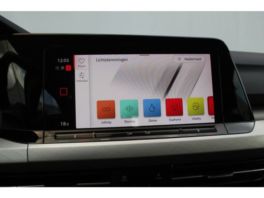 Volkswagen Golf 1.5 eTSI Style | Camera | Carplay | Navi | DAB | Adapt. Cruise | Dodehoek | LED | Sfeerverlichtin... ActivLease financial lease