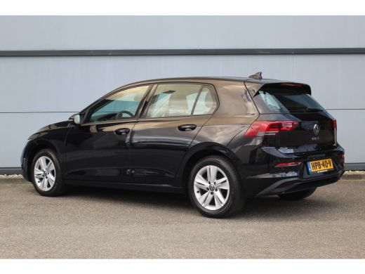 Volkswagen Golf 1.5 eTSI Style | Camera | Carplay | Navi | DAB | Adapt. Cruise | Dodehoek | LED | Sfeerverlichtin... ActivLease financial lease