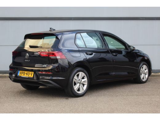 Volkswagen Golf 1.5 eTSI Style | Camera | Carplay | Navi | DAB | Adapt. Cruise | Dodehoek | LED | Sfeerverlichtin... ActivLease financial lease