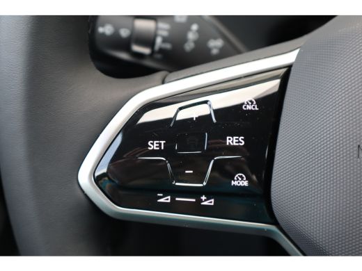Volkswagen ID.7 Pro Business | Achterbank in ongelijke delen neerklapbaar incl. middenarmsteun en doorlaadmogelij... ActivLease financial lease
