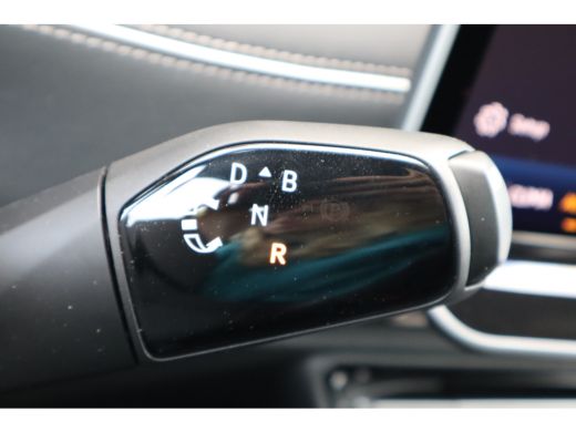 Volkswagen ID.7 Pro Business | Achterbank in ongelijke delen neerklapbaar incl. middenarmsteun en doorlaadmogelij... ActivLease financial lease