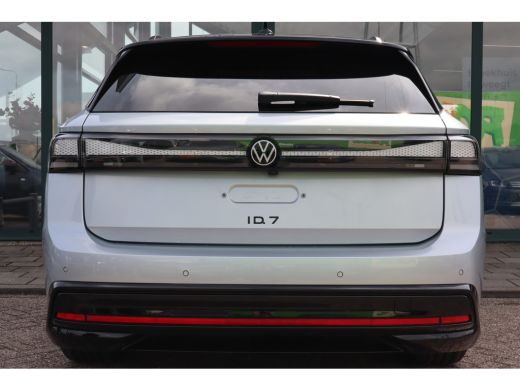 Volkswagen ID.7 Pro Business | Achterbank in ongelijke delen neerklapbaar incl. middenarmsteun en doorlaadmogelij... ActivLease financial lease