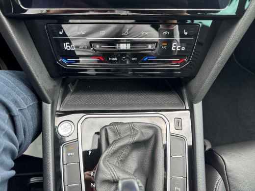 Volkswagen Passat 1.4 TSI PHEV GTE Business | 218Pk | PHEV | Trekhaak | Leder | ACC | PDC | ActivLease financial lease