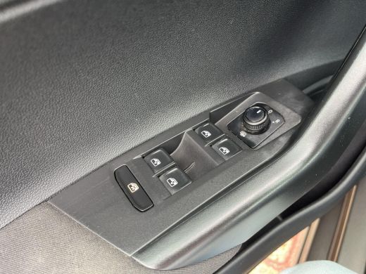 Volkswagen Polo 1.0 TSI Comfortline | Automaat | 95 Pk | A-Camera | App Connect | PDC | LM Velgen | ACC | ActivLease financial lease