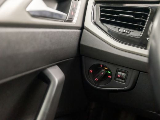 Volkswagen Polo 1.0 TSI Sportline (APPLE CARPLAY, GETINT GLAS, PARKEERSENSOREN, SPORTSTOELEN, ADAPTIVE CRUISE, LE... ActivLease financial lease