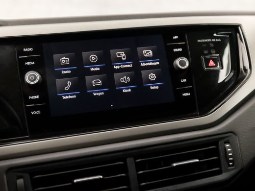 Volkswagen Polo 1.0 TSI Sportline (APPLE CARPLAY, GETINT GLAS, PARKEERSENSOREN, SPORTSTOELEN, ADAPTIVE CRUISE, LE... ActivLease financial lease