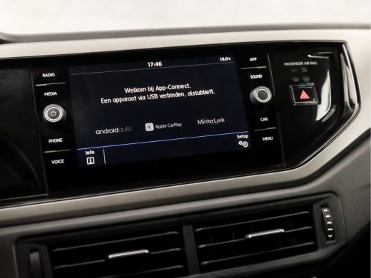 Volkswagen Polo 1.0 TSI Sportline (APPLE CARPLAY, GETINT GLAS, PARKEERSENSOREN, SPORTSTOELEN, ADAPTIVE CRUISE, LE... ActivLease financial lease