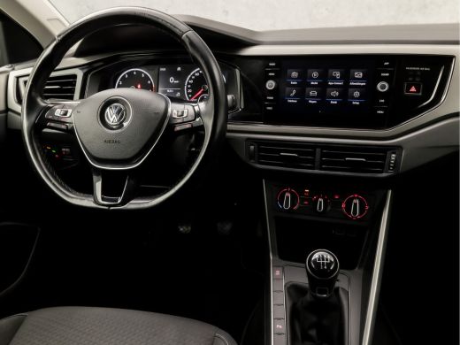 Volkswagen Polo 1.0 TSI Sportline (APPLE CARPLAY, GETINT GLAS, PARKEERSENSOREN, SPORTSTOELEN, ADAPTIVE CRUISE, LE... ActivLease financial lease