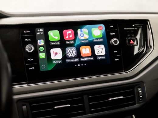 Volkswagen Polo 1.0 TSI Sportline (APPLE CARPLAY, GETINT GLAS, PARKEERSENSOREN, SPORTSTOELEN, ADAPTIVE CRUISE, LE... ActivLease financial lease