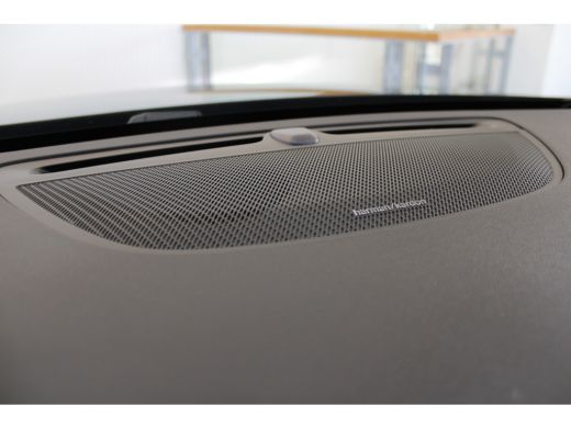 Volvo  V60 T6 355PK Plus Dark | 360° | H&K Audio | Trekhaak | Panoramadak | Stoel&Stuur Verw. ActivLease financial lease