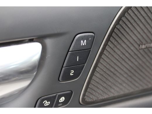 Volvo  V60 T6 355PK Plus Dark | 360° | H&K Audio | Trekhaak | Panoramadak | Stoel&Stuur Verw. ActivLease financial lease