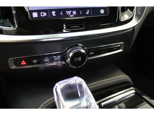 Volvo  V60 T6 355PK Plus Dark | 360° | H&K Audio | Trekhaak | Panoramadak | Stoel&Stuur Verw. ActivLease financial lease
