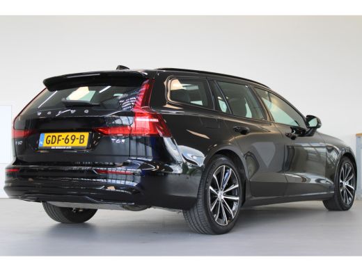 Volvo  V60 T6 355PK Plus Dark | 360° | H&K Audio | Trekhaak | Panoramadak | Stoel&Stuur Verw. ActivLease financial lease
