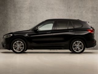 BMW X1 xDrive25e Sportline 221Pk Automaat (GROOT NAVI, DEALER ONDERHOUDEN, SFEERVERLICHTING, CLIMATE, LE...