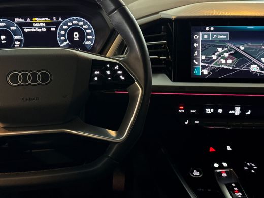 Audi Q4 e-tron 35 S edition 55 kWh 170PK Adaptive Cruise Control / S-Line / Stoel Verwarming ActivLease financial lease