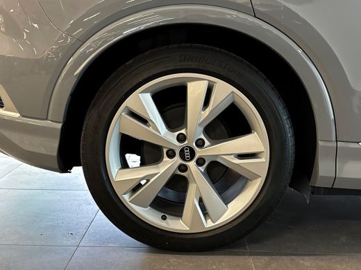 Audi Q4 e-tron 35 S edition 55 kWh 170PK Adaptive Cruise Control / S-Line / Stoel Verwarming ActivLease financial lease