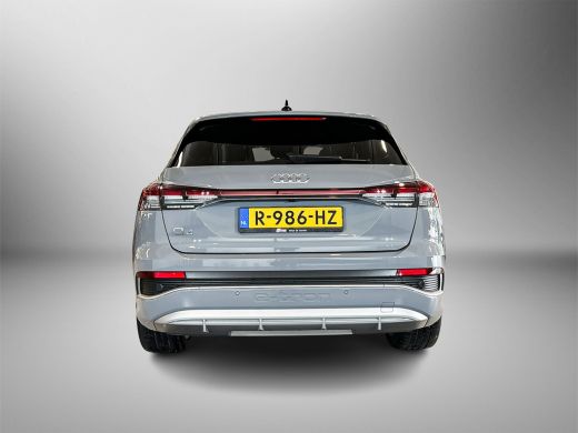Audi Q4 e-tron 35 S edition 55 kWh 170PK Adaptive Cruise Control / S-Line / Stoel Verwarming ActivLease financial lease