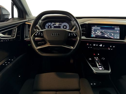 Audi Q4 e-tron 35 S edition 55 kWh 170PK Adaptive Cruise Control / S-Line / Stoel Verwarming ActivLease financial lease