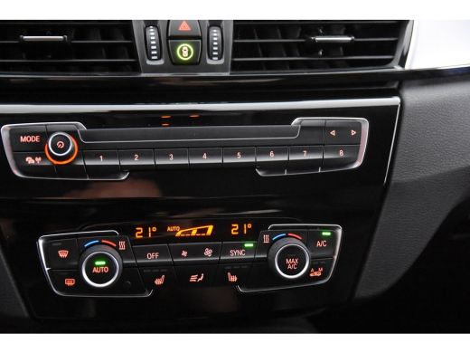 BMW X1 sDrive18i *1ste Eigenaar*Leder*Navigatie*Trekhaak* ActivLease financial lease