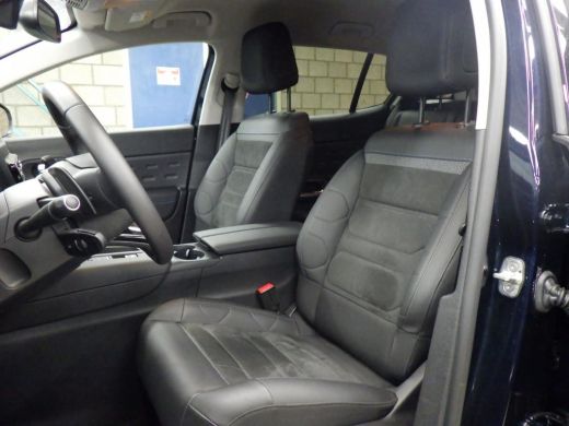 Citroën C5 Aircross 1.2 Hybrid 136 Max Verwacht !! | Navigatie | Achteruitrijcamera | Alcantara | Adaptive Cruise | S... ActivLease financial lease