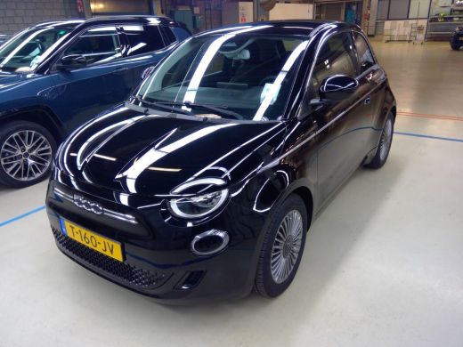 Fiat 500 42 kWh | Navigatie | Achteruitrijcamera | Dodehoekdetectie | Stoelverwarming | Climate Control | ... Fiat 500 42 kWh | Navigatie | Achteruitrijcamera | Dodehoekdetectie | Stoelverwarming | Climate Control | ...