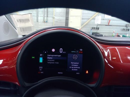 Fiat 500 Urban 42 kWh | Achteruitrijcamera | Navigatie | Stoelverwarming | Climate Control | Dodehoekdetec... ActivLease financial lease