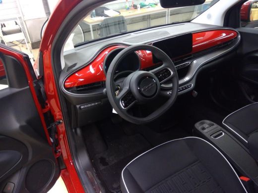 Fiat 500 Urban 42 kWh | Achteruitrijcamera | Navigatie | Stoelverwarming | Climate Control | Dodehoekdetec... ActivLease financial lease