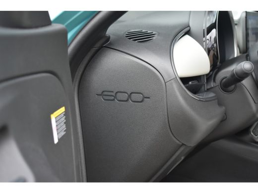 Fiat 600 1.2 Hybrid La Prima 100pk Automaat | Vol-Leder | Navigatie | Achteruitrijcamera | Stoelverwarming... ActivLease financial lease