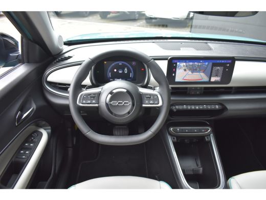 Fiat 600 1.2 Hybrid La Prima 100pk Automaat | Vol-Leder | Navigatie | Achteruitrijcamera | Stoelverwarming... ActivLease financial lease