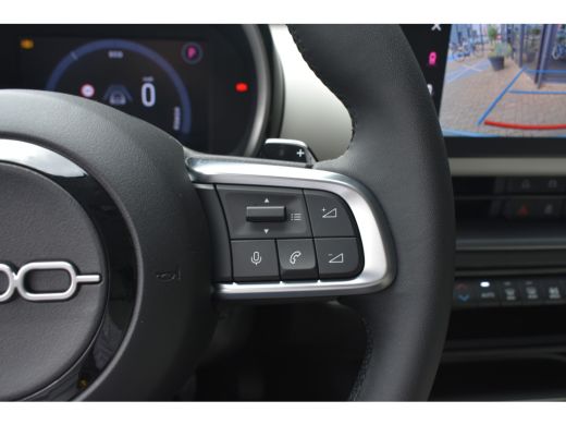Fiat 600 1.2 Hybrid La Prima 100pk Automaat | Vol-Leder | Navigatie | Achteruitrijcamera | Stoelverwarming... ActivLease financial lease