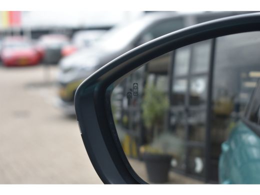 Fiat 600 1.2 Hybrid La Prima 100pk Automaat | Vol-Leder | Navigatie | Achteruitrijcamera | Stoelverwarming... ActivLease financial lease