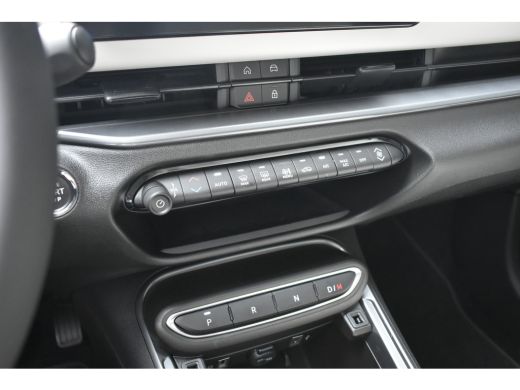 Fiat 600 1.2 Hybrid La Prima 100pk Automaat | Vol-Leder | Navigatie | Achteruitrijcamera | Stoelverwarming... ActivLease financial lease