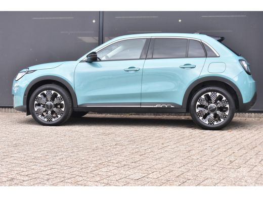 Fiat 600 1.2 Hybrid La Prima 100pk Automaat | Vol-Leder | Navigatie | Achteruitrijcamera | Stoelverwarming... ActivLease financial lease
