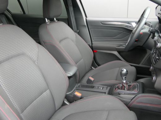 Ford Focus 1.0 EcoBoost Hybrid ST Line X | Winterpack | Camera | Digitaal Dashboard | DAB | Keyless Entry | ... ActivLease financial lease