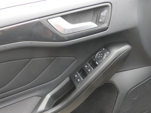 Ford Focus 1.0 EcoBoost Hybrid ST Line X | Winterpack | Camera | Digitaal Dashboard | DAB | Keyless Entry | ... ActivLease financial lease