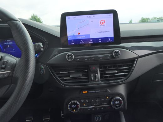 Ford Focus 1.0 EcoBoost Hybrid ST Line X | Winterpack | Camera | Digitaal Dashboard | DAB | Keyless Entry | ... ActivLease financial lease