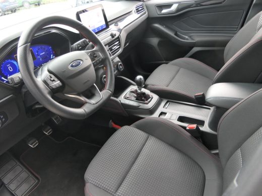 Ford Focus 1.0 EcoBoost Hybrid ST Line X | Winterpack | Camera | Digitaal Dashboard | DAB | Keyless Entry | ... ActivLease financial lease