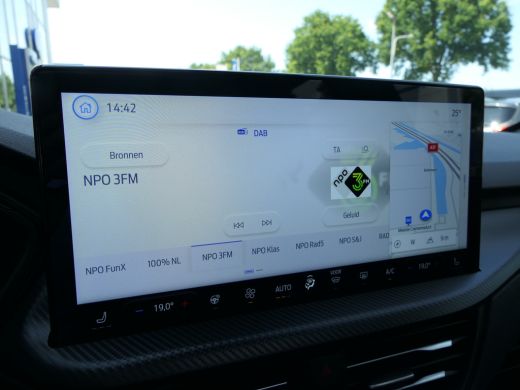 Ford Kuga 2.5 PHEV ST-Line | Panoramadak | 19 Inch | Winterpack | Nieuwe Model! | Camera | Keyless | ActivLease financial lease