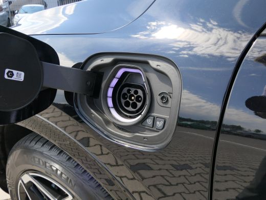 Ford Kuga 2.5 PHEV ST-Line | Panoramadak | 19 Inch | Winterpack | Nieuwe Model! | Camera | Keyless | ActivLease financial lease