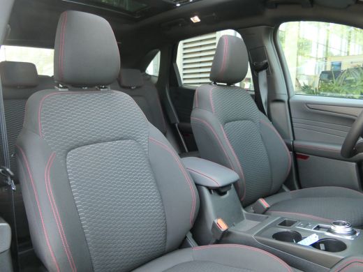 Ford Kuga 2.5 PHEV ST-Line | Panoramadak | 19 Inch | Winterpack | Nieuwe Model! | Camera | Keyless | ActivLease financial lease