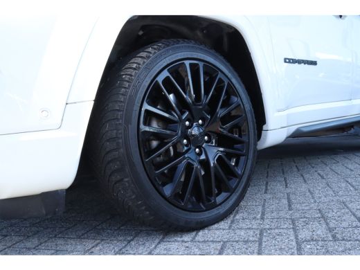 Jeep Compass 4xe 240 Plug-in Hybrid Electric S | Adaptieve Cruise | Stoel+Stuurverwarming | Camera | Navi | Ca... ActivLease financial lease